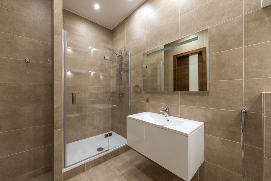Modern shower tiling and wall surrounds